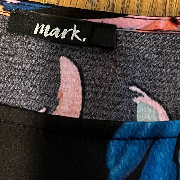 Mark. – Floral Ruffle Sleeve Top – Size 3X - Picture 2 of 8